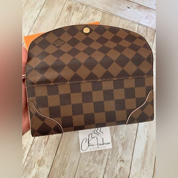 🌺RARE🌺 Louis Vuitton Damier Ebene Caissa Wallet (CA3168) - Picture 5 of 16